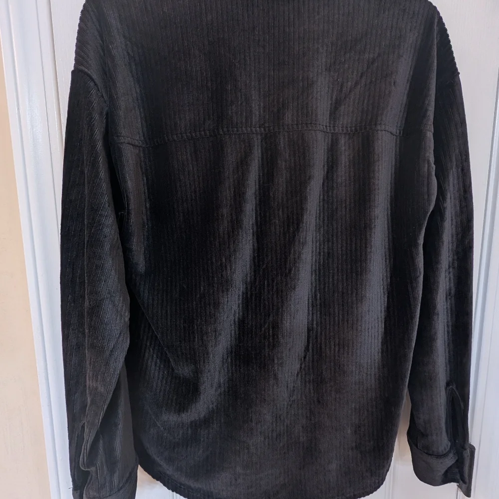 NWOT No Boundaries Black Ribbed Brushed Corduroy Button-Up Shirt with Pocket - Picture 8 of 10